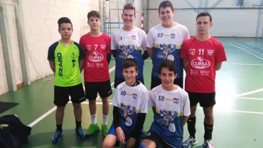 imagen de los jóvenes que participaron en la concentración en Miguelturra