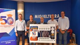 Presentación décimo lotería 50 aniversario Miguelturreño, Miguelturra julio 2025