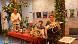 homenajepersonamayorferias2025