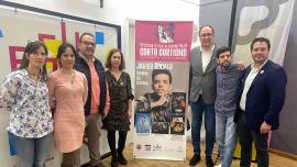 Foto familia presentación Festival Corto Cortismo, Miguelturra noviembre 2025