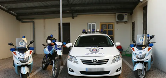 imagen de vehículos de la Policía Local de Miguelturra