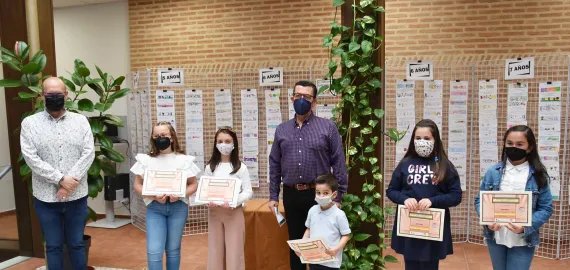 imagen entrega premios Concurso de Marcapáginas 2021