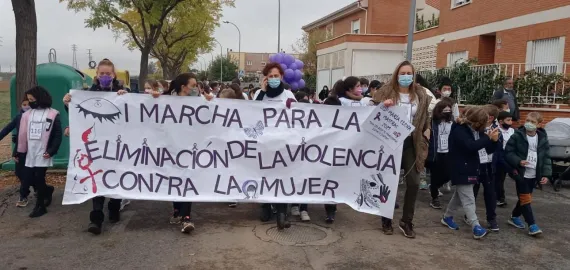 imagen marcha 25 noviembre 2021 CEIP María Elena Maseras