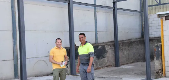 Imagen de la visita del concejal a la nave de servicios, Miguelturra 2022