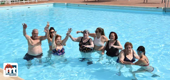 terapia acuática en la Piscina, agosto 2022