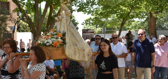 imagen de la procesión de la Virgen Blanca en Peralvillo, Miguelturra 2023