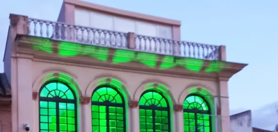 fachadaverdecentrodia-dia-ela 2024