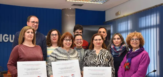 Entrega premios cheques regalos Eje Comercial, Miguelturra febrero 2025