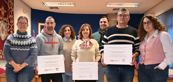 Entrega cheques regalo pequeño comercio, Miguelturra enero 2026