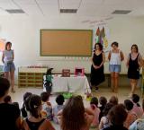 visita de la concejala Caridad Sánchez a la escuela de verano, MIguelturra 2024