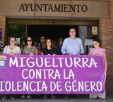 Minuto de silencio en memoria víctimas violencia de género, Miguelturra 17 de julio de 2026
